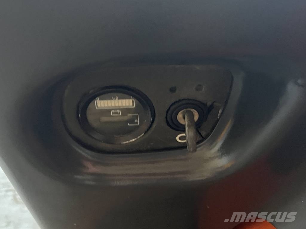 Linde T18 /360/ (LONG 1600) V-2047 OB Kézi raklapemelők