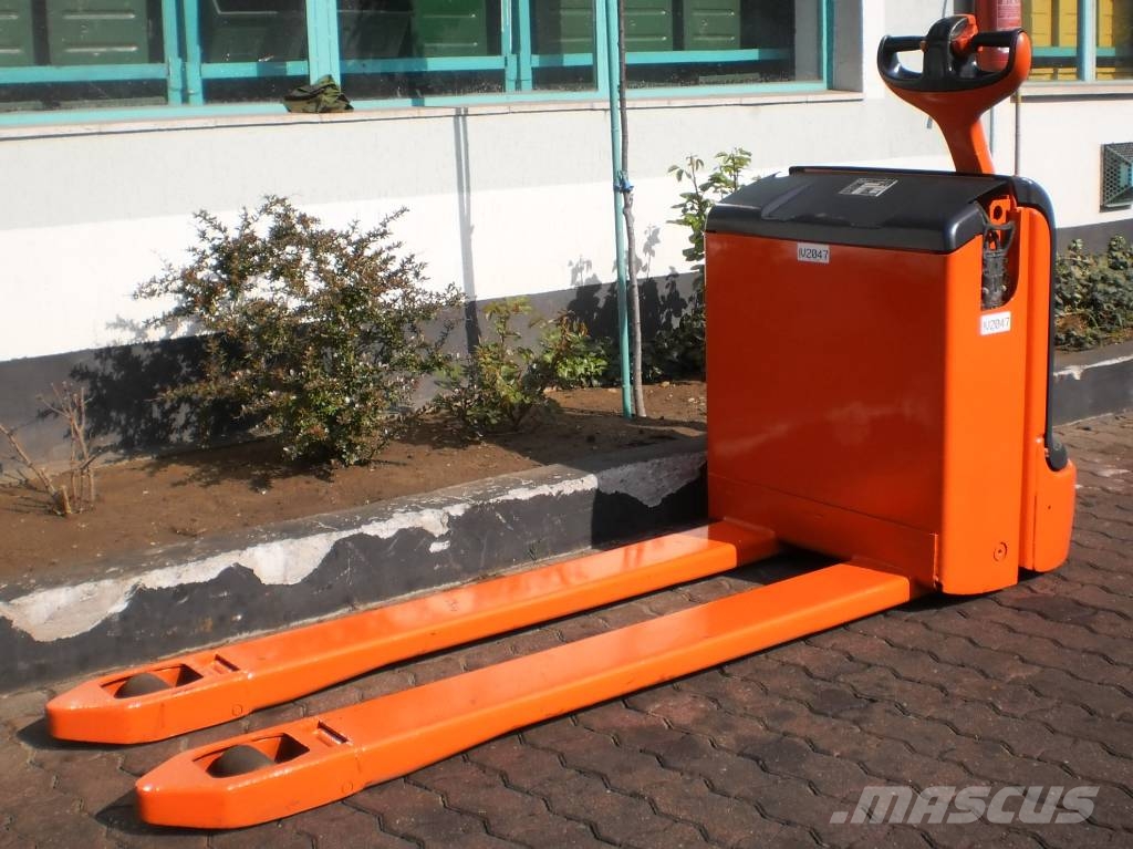 Linde T18 /360/ (LONG 1600) V-2047 OB Kézi raklapemelők