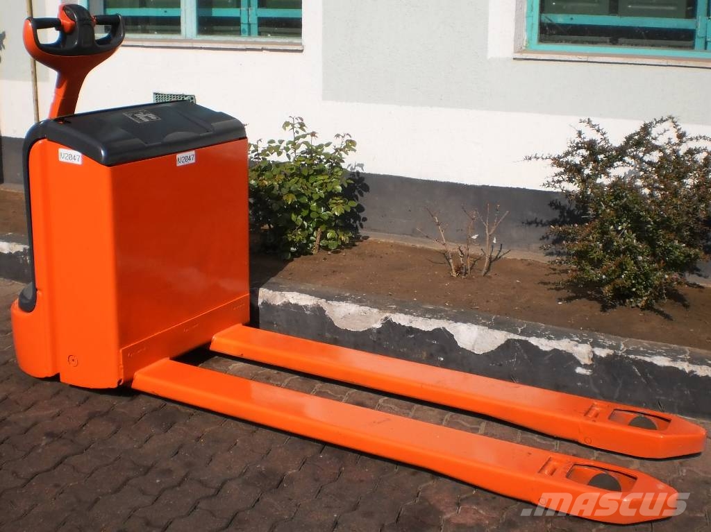 Linde T18 /360/ (LONG 1600) V-2047 OB Kézi raklapemelők