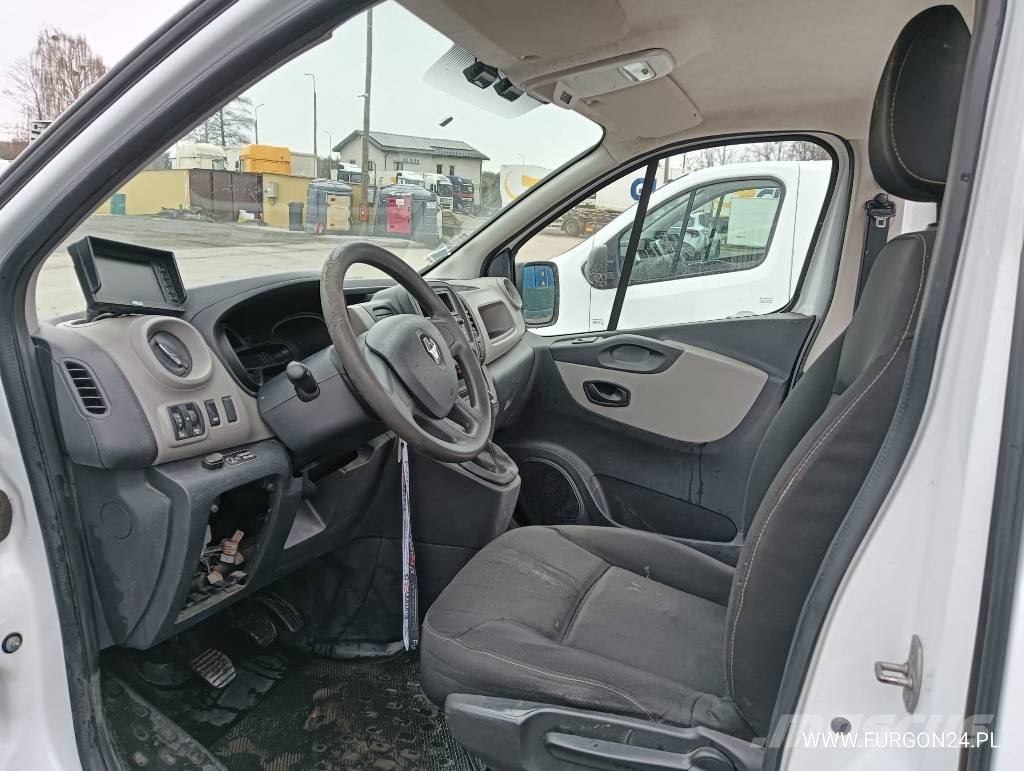 Renault TRAFIC PLATFORMA DO ZABUDOWY NR 916 Furgões