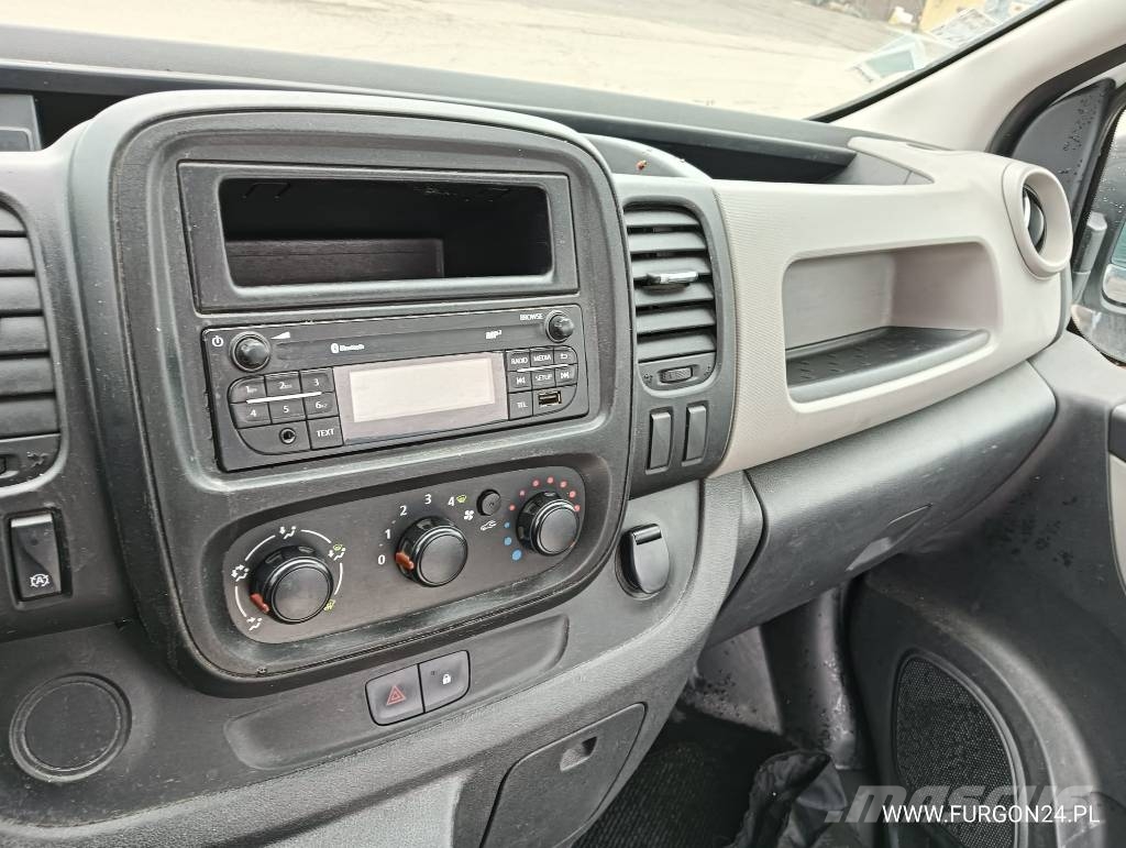 Renault TRAFIC PLATFORMA DO ZABUDOWY NR 916 Furgões