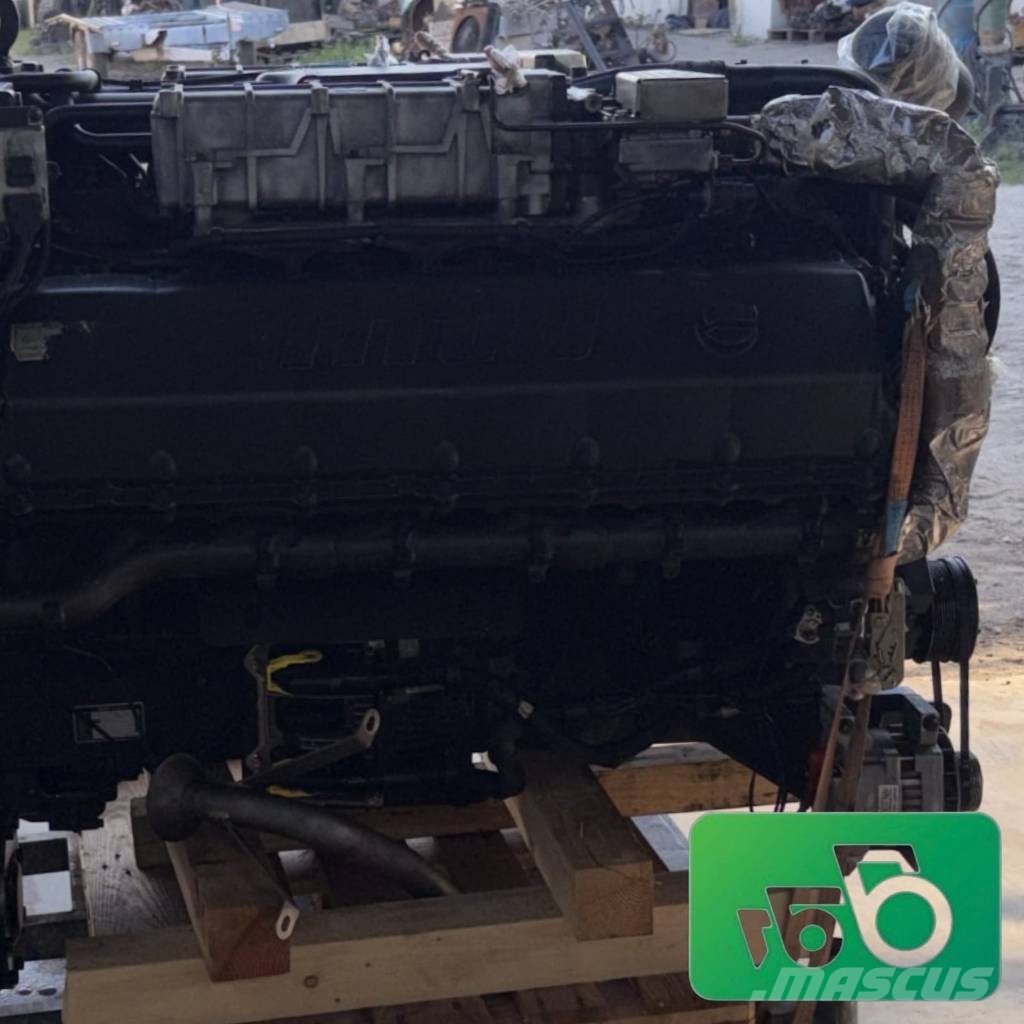 Fendt Katana 85 MTU V12 21.1L Engine Motoren