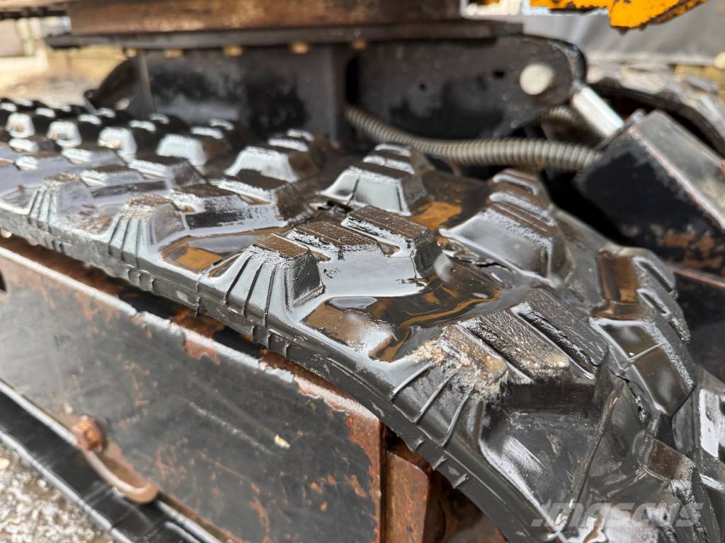 JCB 8008 CTS Miniescavatori