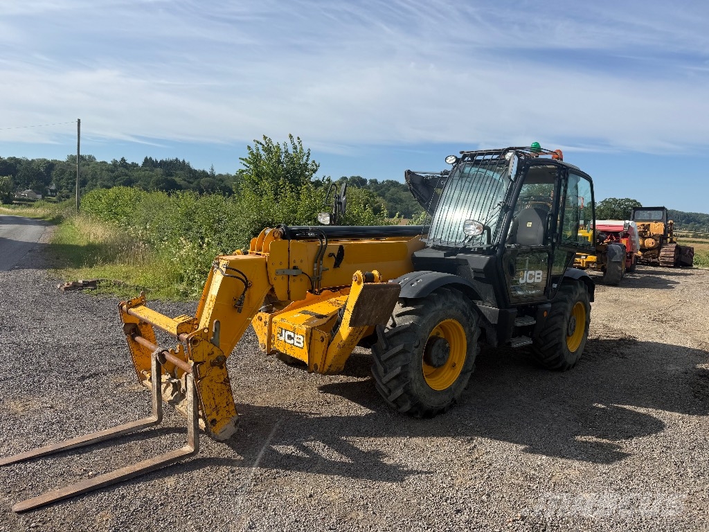 JCB 535 V 140 Telescopic handlers