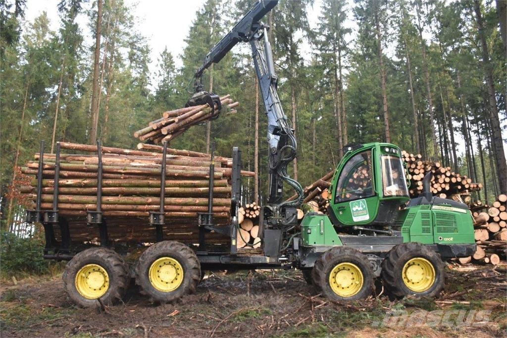 John Deere 1510 E IT4 Kuormatraktorit