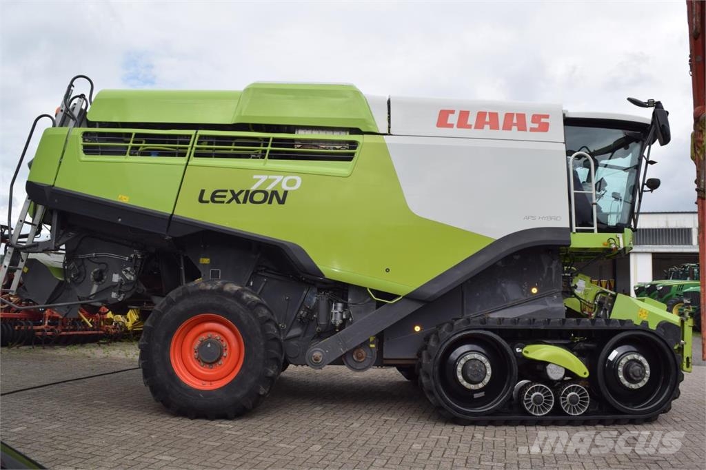 CLAAS Lexion 770 TT Moissonneuse batteuse