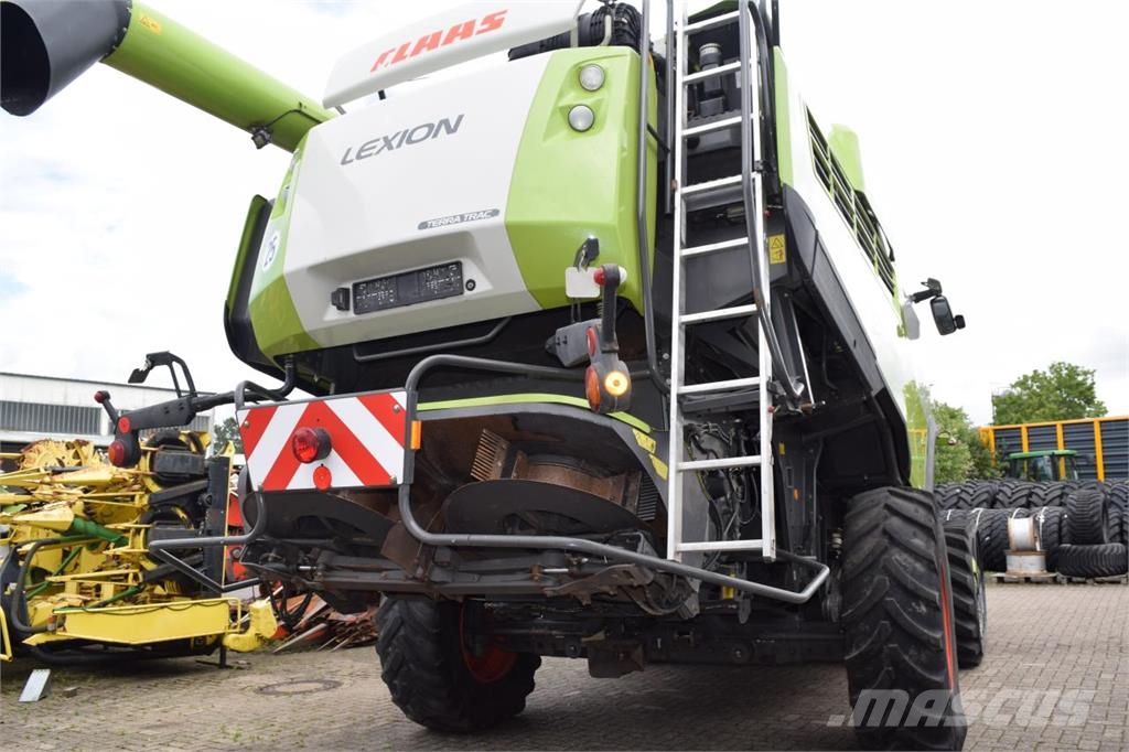CLAAS Lexion 770 TT Moissonneuse batteuse