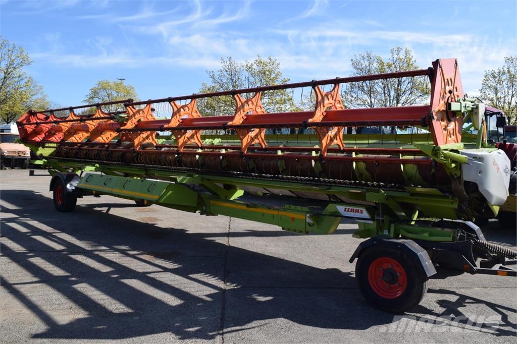 CLAAS Lexion 770 TT Moissonneuse batteuse