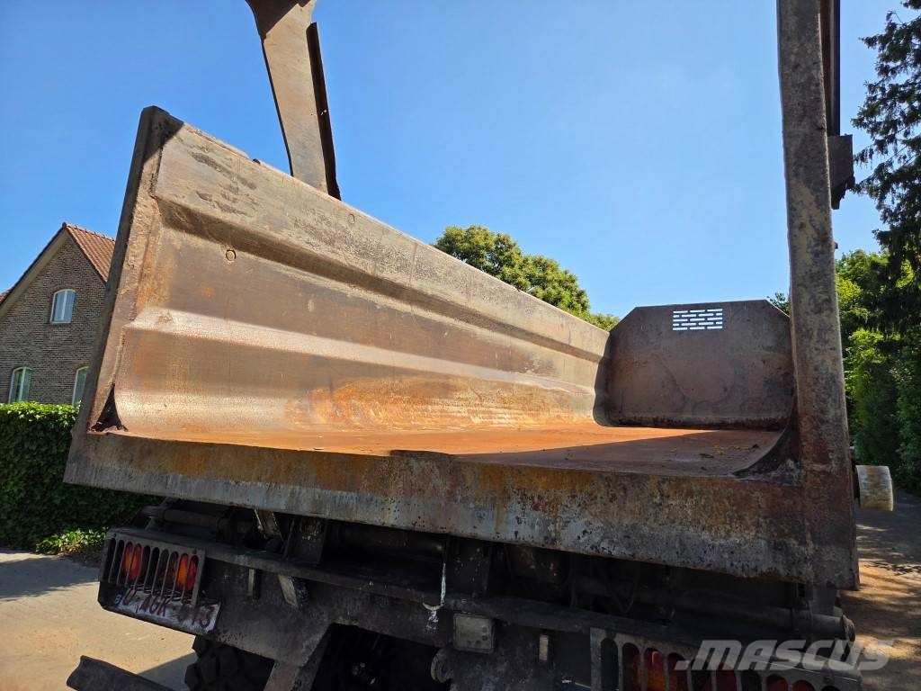 Record P33T مقطورات قلابة