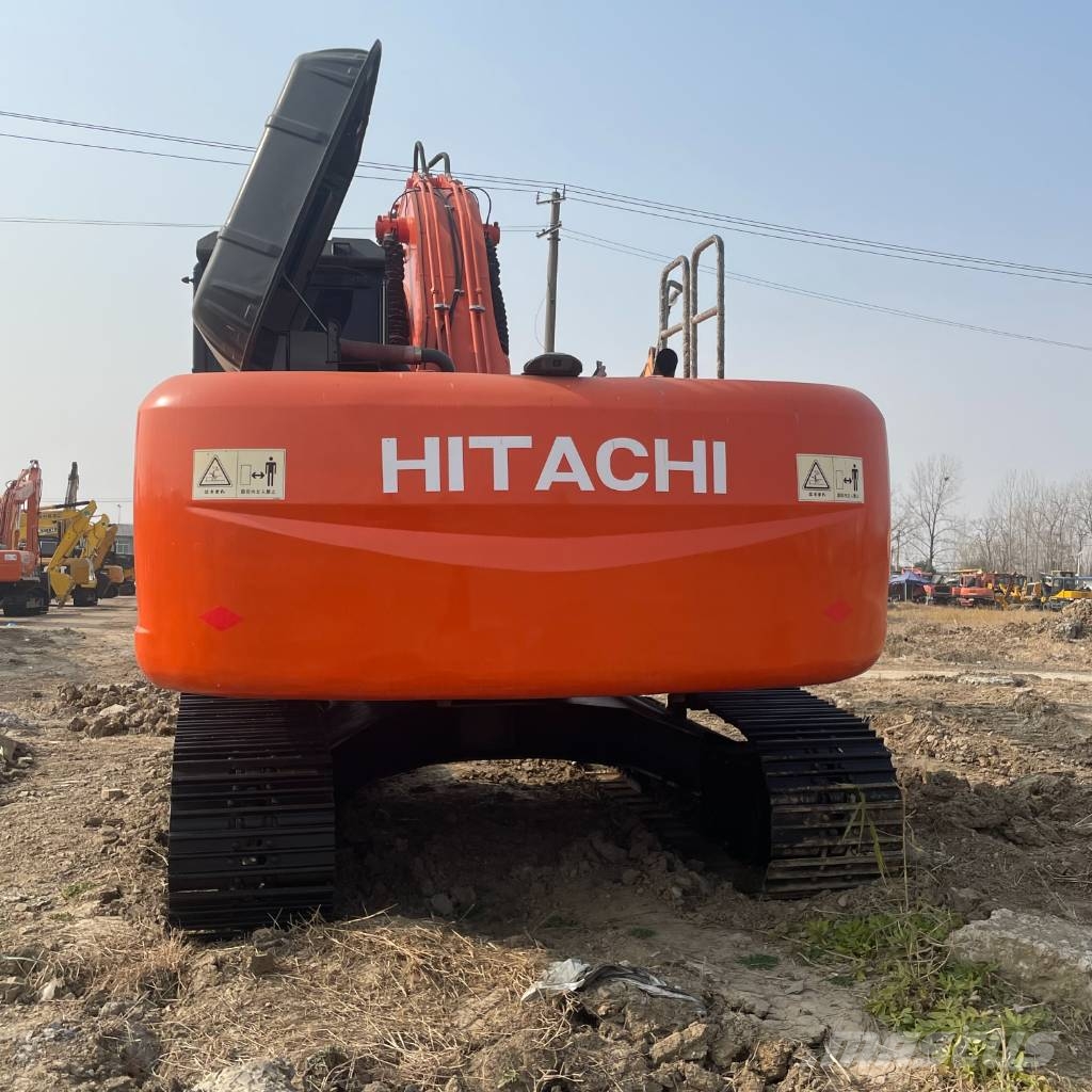 Hitachi ZX 210 حفارات زحافة