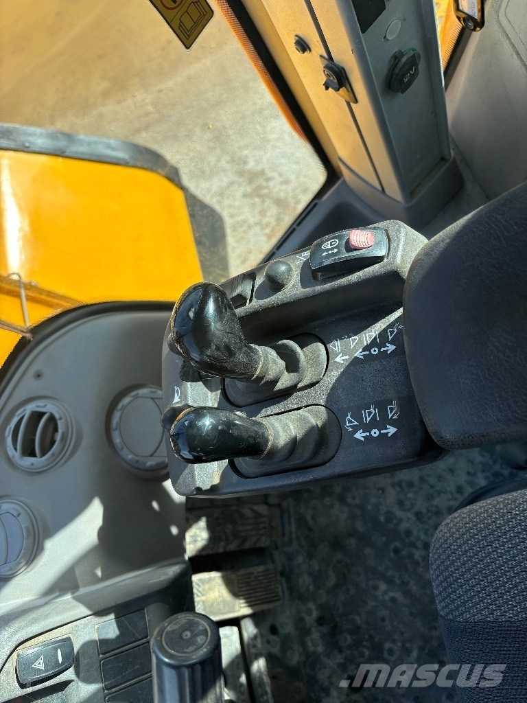 Volvo L 350 F Kolesové nakladače