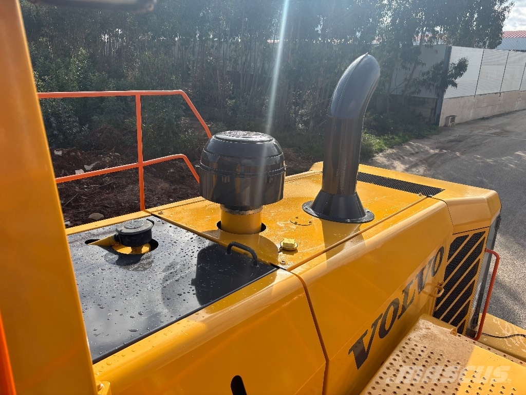 Volvo L 350 F Kolesové nakladače