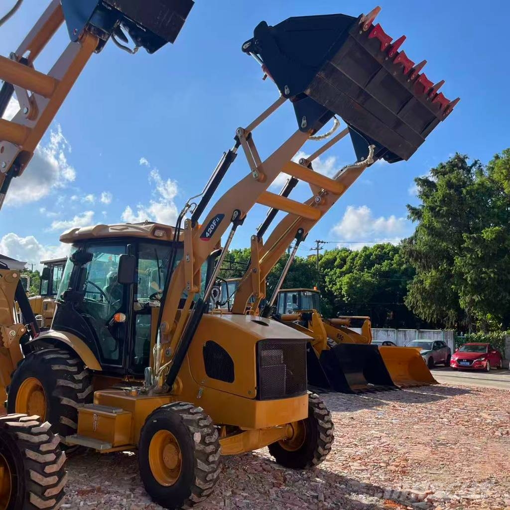 CAT 420FII Baggerlader