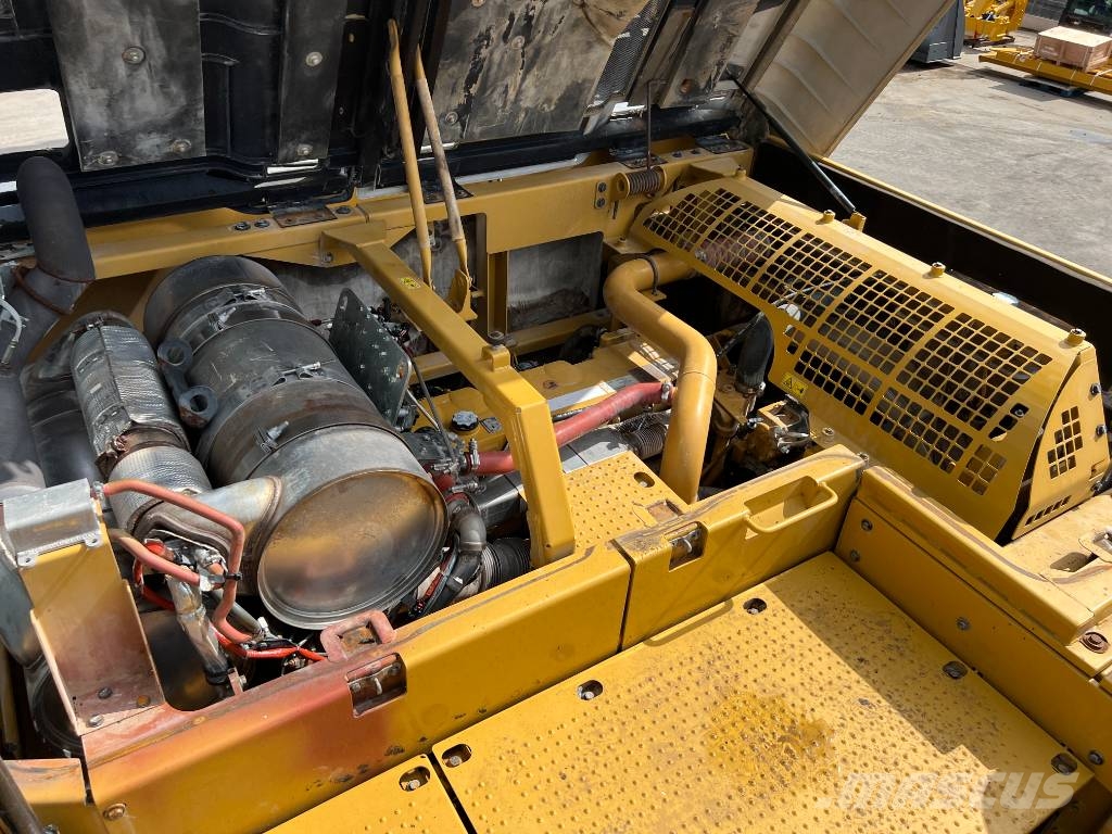 CAT 352F Rupsgraafmachines