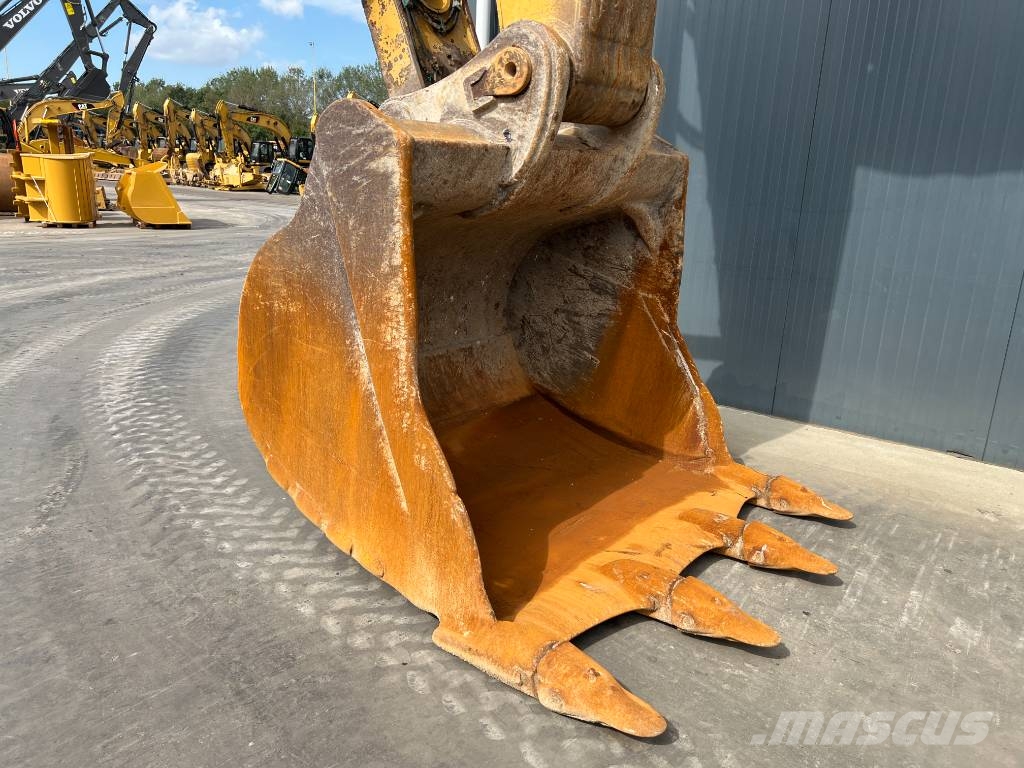CAT 352F Rupsgraafmachines