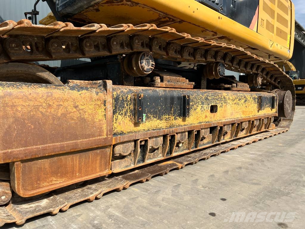 CAT 352F Rupsgraafmachines