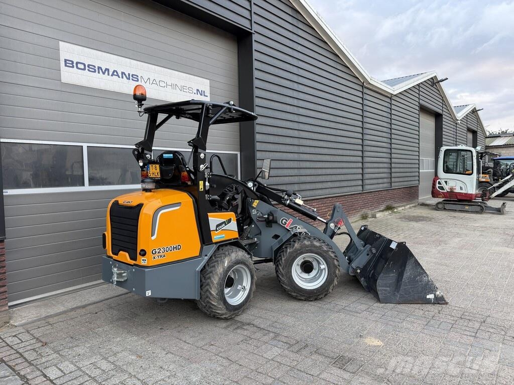 GiANT G2300 X-TRA HD minishovel 2026 56 uur Kolesni nakladalci