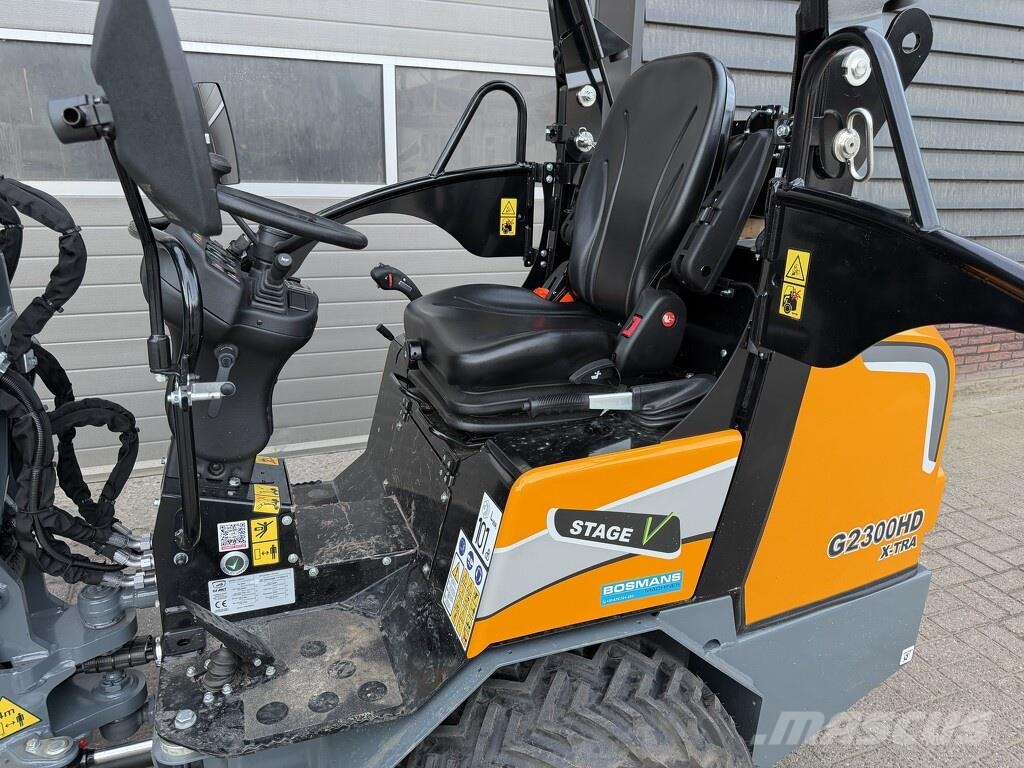 GiANT G2300 X-TRA HD minishovel 2026 56 uur Kolesni nakladalci