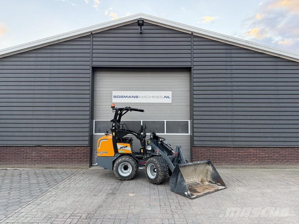GiANT G2300 X-TRA HD minishovel 2026 56 uur Kolesni nakladalci
