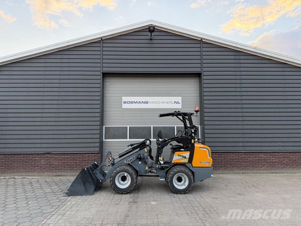 GiANT G2300 X-TRA HD minishovel 2026 56 uur Kolesni nakladalci