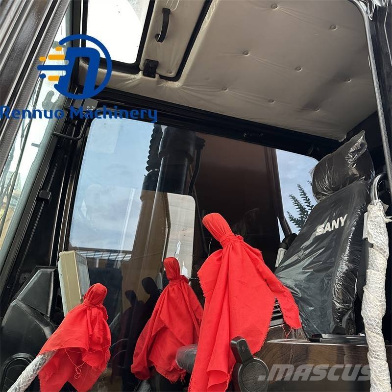 Sany SY 215 C Гусеничні екскаватори