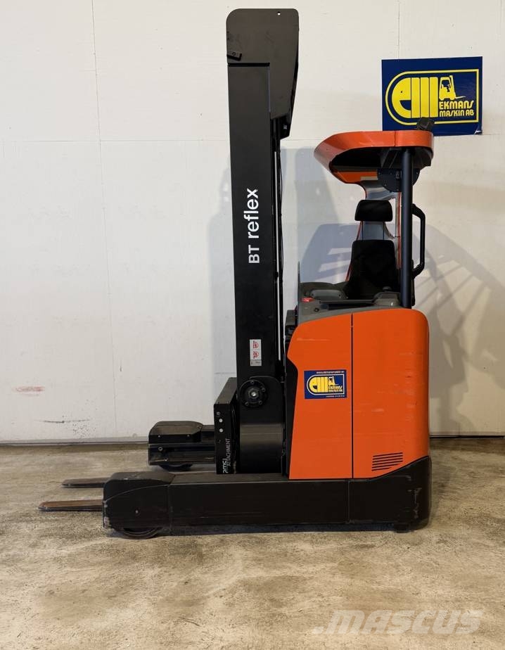 BT truck RRE 200HE Stivuitor cu catarg retractabil