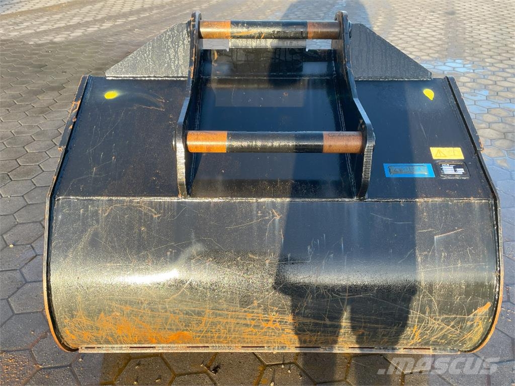  TIEFLÖFFEL 1500 MM BREIT, Pelle rétro arrière
