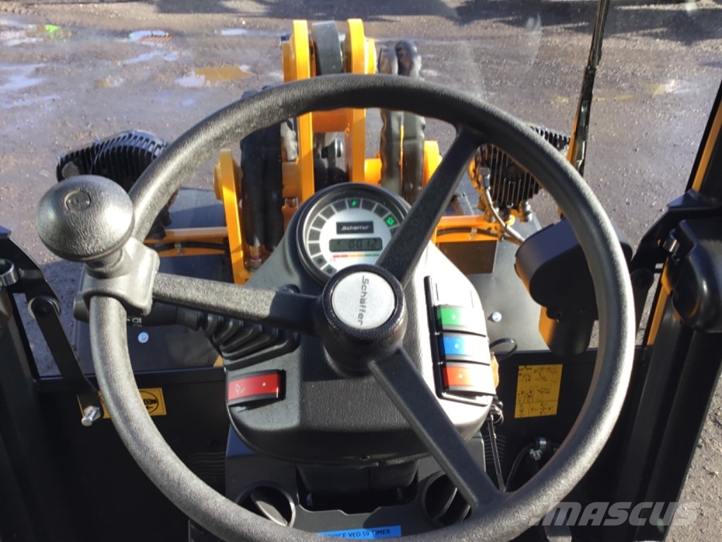 Schäffer 100% elektrisk 24e Multi-purpose loaders