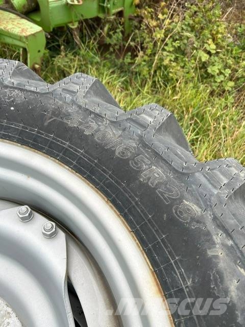 Massey Ferguson 440/65R28 & 540/65R38 الإطارات والعجلات والحافات