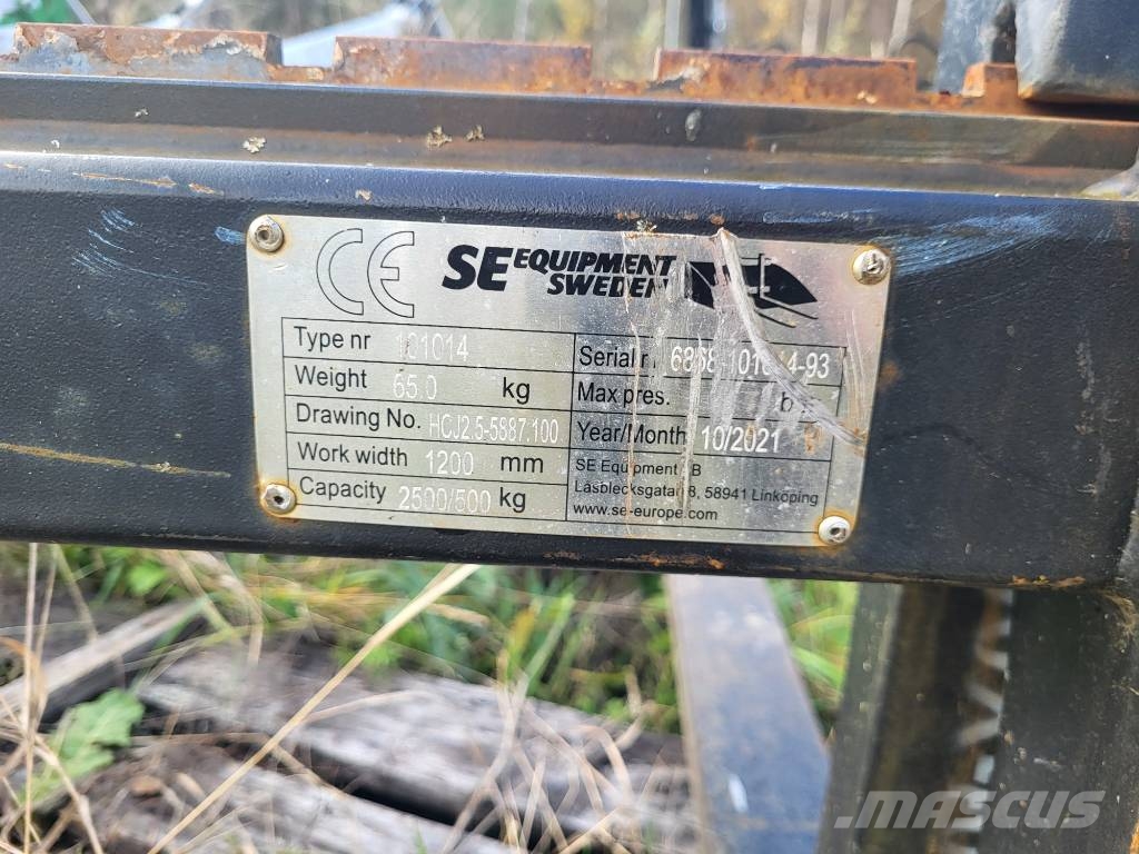 SE Equipment  Trukkipiikit 2500kg ملحقات أمامية للوادر