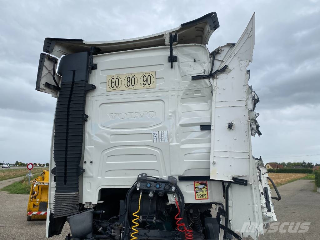 Volvo FH 500 Carte Grise Française endommagé وحدات الجر