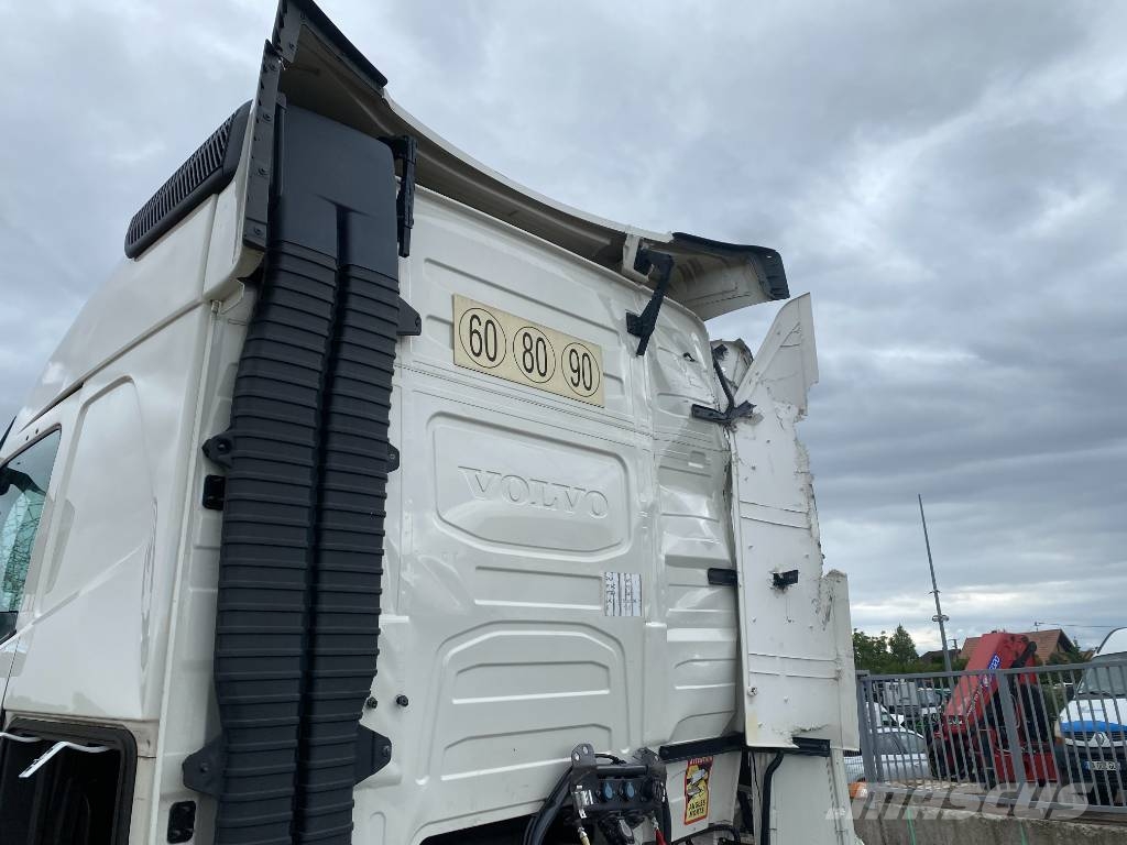 Volvo FH 500 Carte Grise Française endommagé وحدات الجر