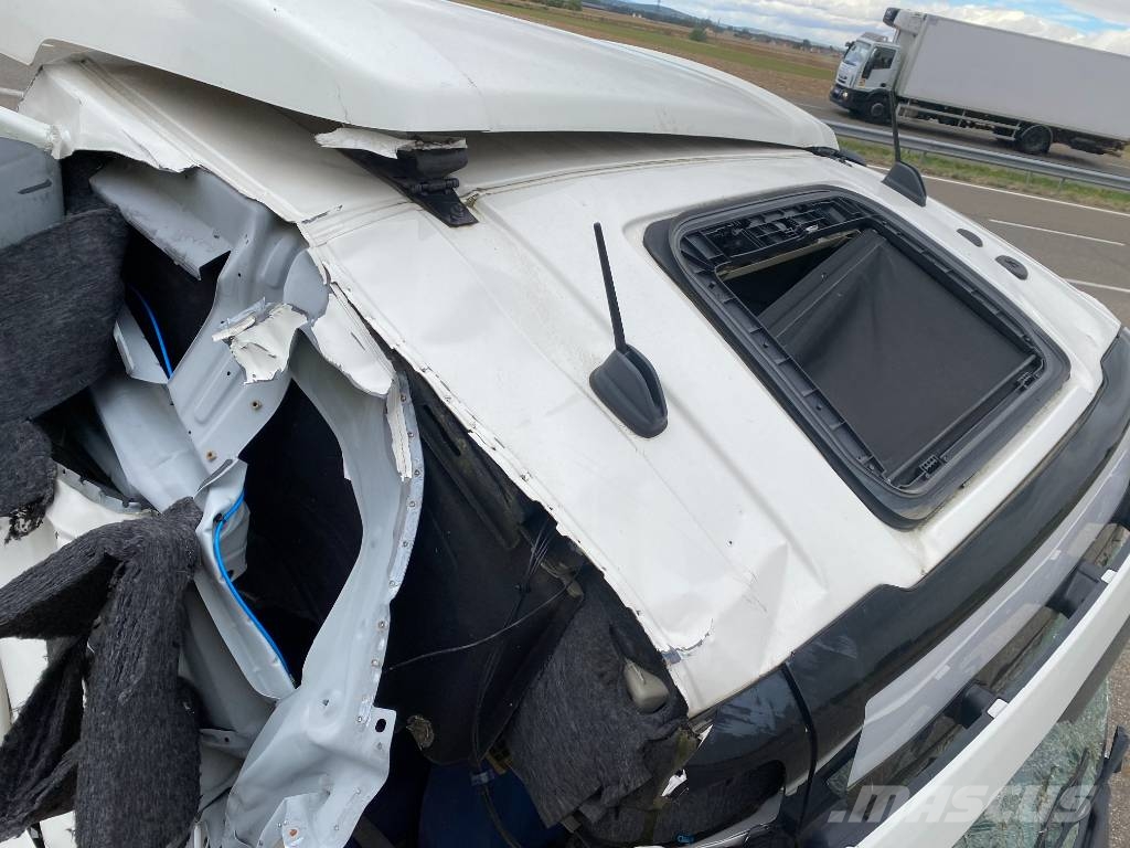 Volvo FH 500 Carte Grise Française endommagé وحدات الجر