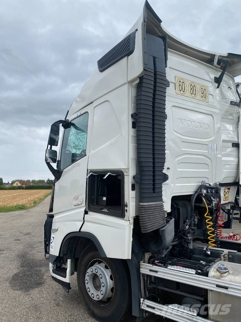 Volvo FH 500 Carte Grise Française endommagé وحدات الجر