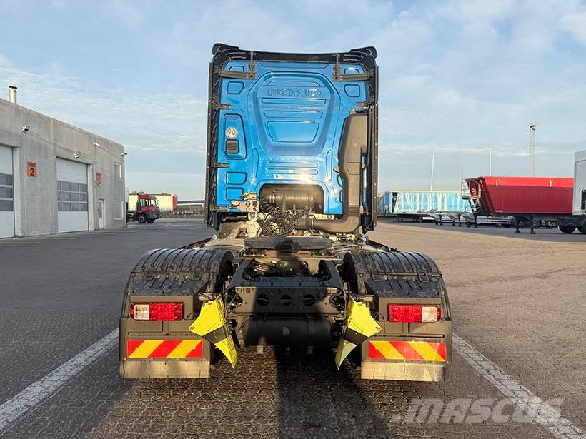 Ford F-Max 4x2 PS500 Tractor Units