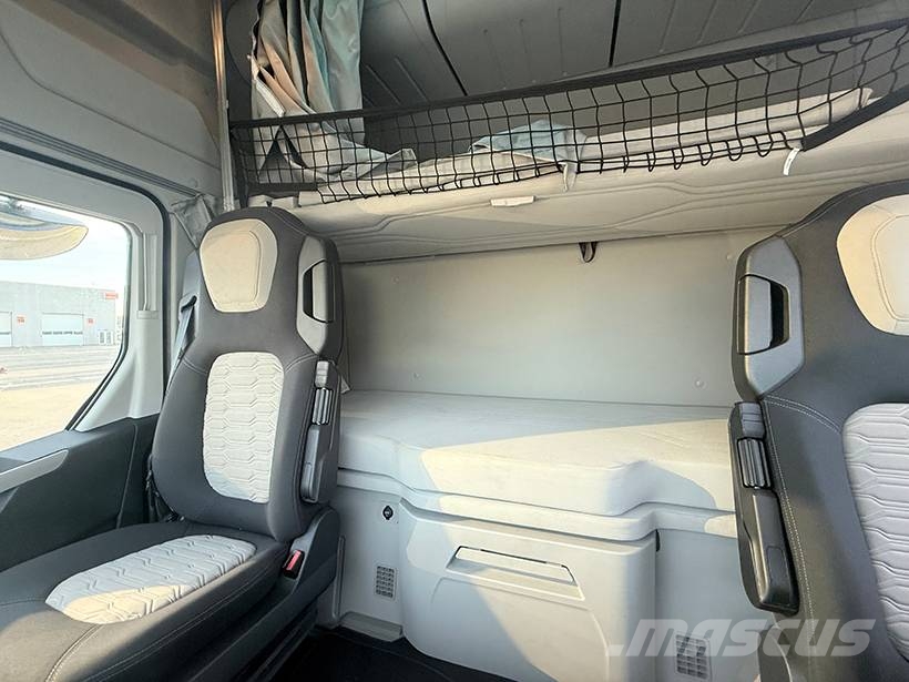Ford F-Max 4x2 PS500 Tractor Units