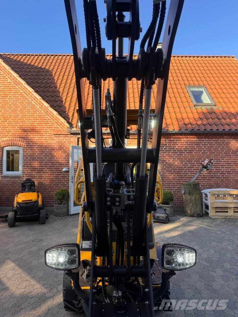 Eurotrac W11L لوادر بعجل