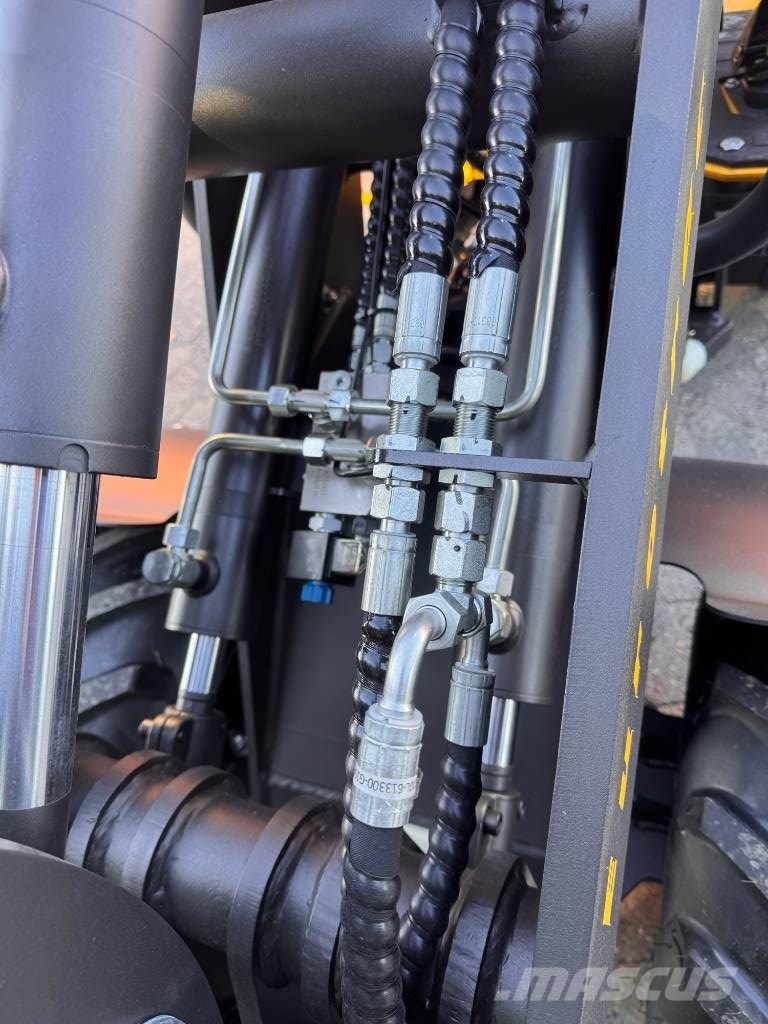 Eurotrac W11L لوادر بعجل