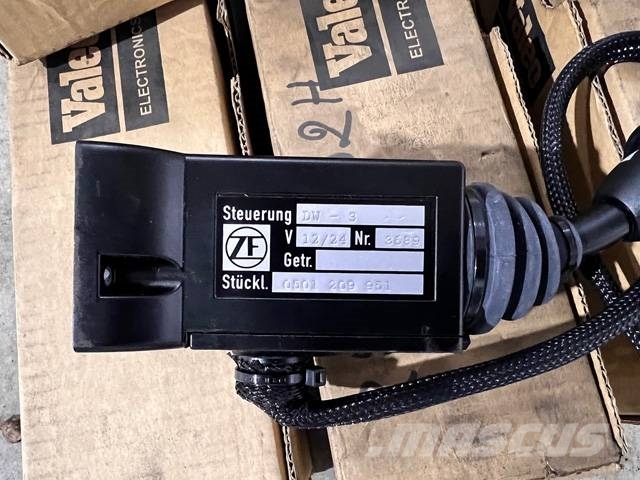 Valeo ZF Vaihteiston suunnanvaihtoviiksi 050120995 Elektronika