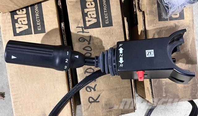 Valeo ZF Vaihteiston suunnanvaihtoviiksi 050120995 Elektronika