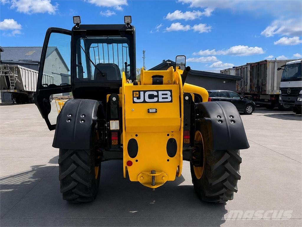 JCB 531-70 رافعات سلة تلسكوبية