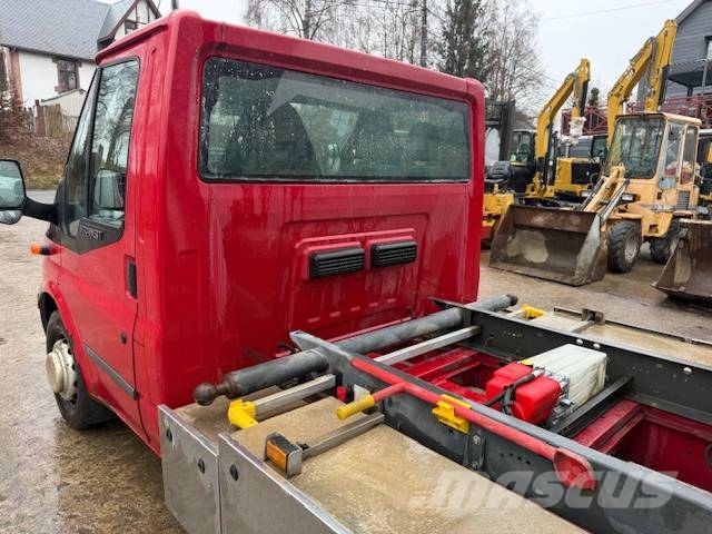 Ford Transit 460 傾卸車