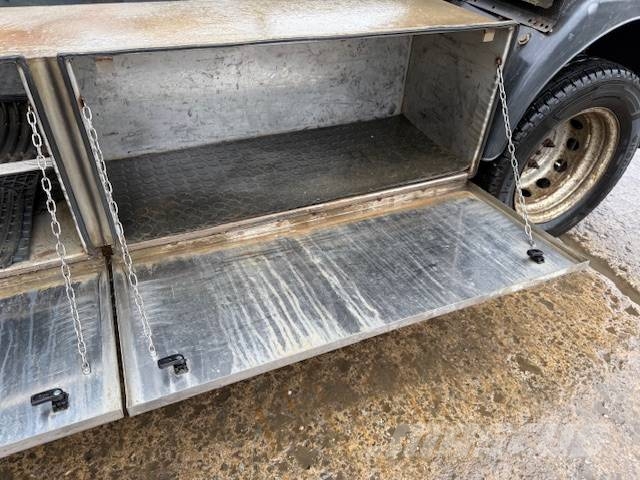 Ford Transit 460 傾卸車