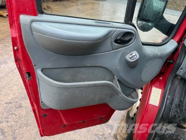 Ford Transit 460 傾卸車