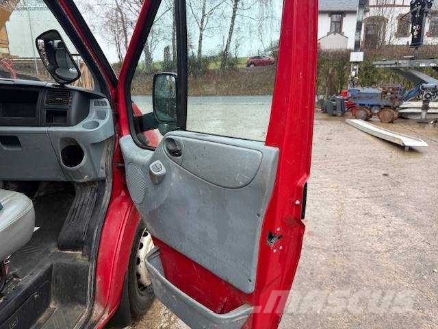 Ford Transit 460 傾卸車