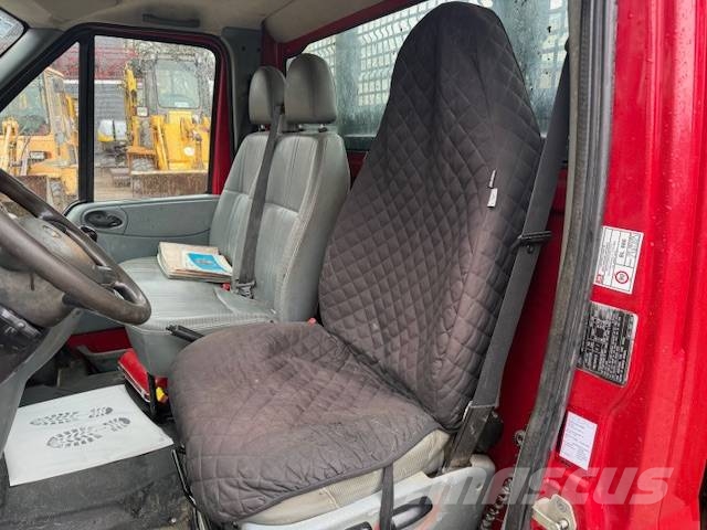 Ford Transit 460 傾卸車