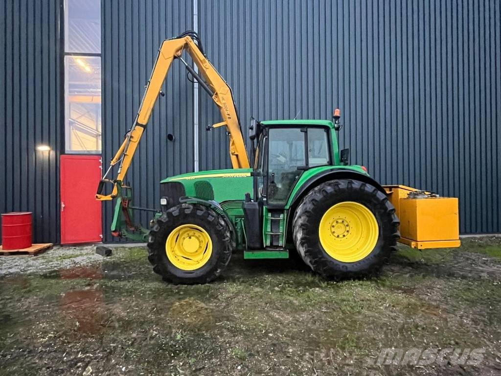 John Deere 6820 / BOS arm Tractors