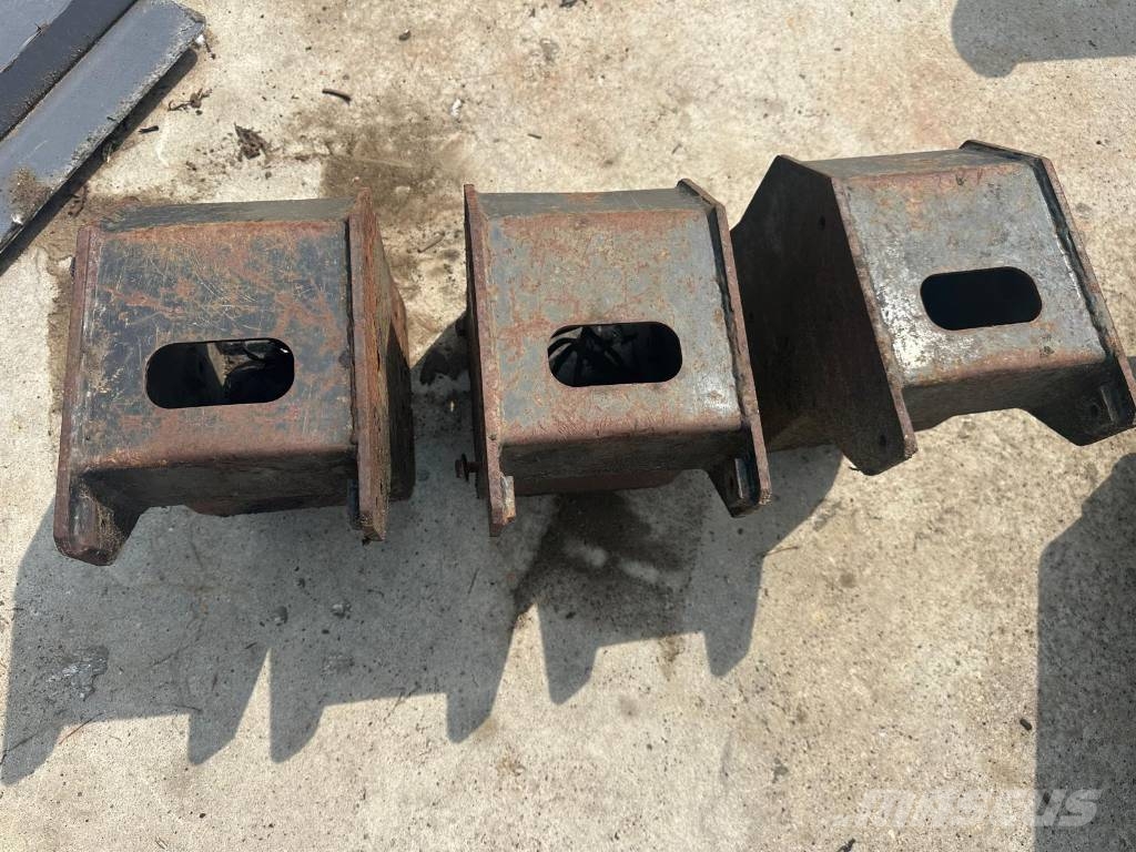 CAT BB621E معدات السفلتة