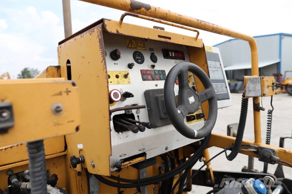 CAT BB621E معدات السفلتة