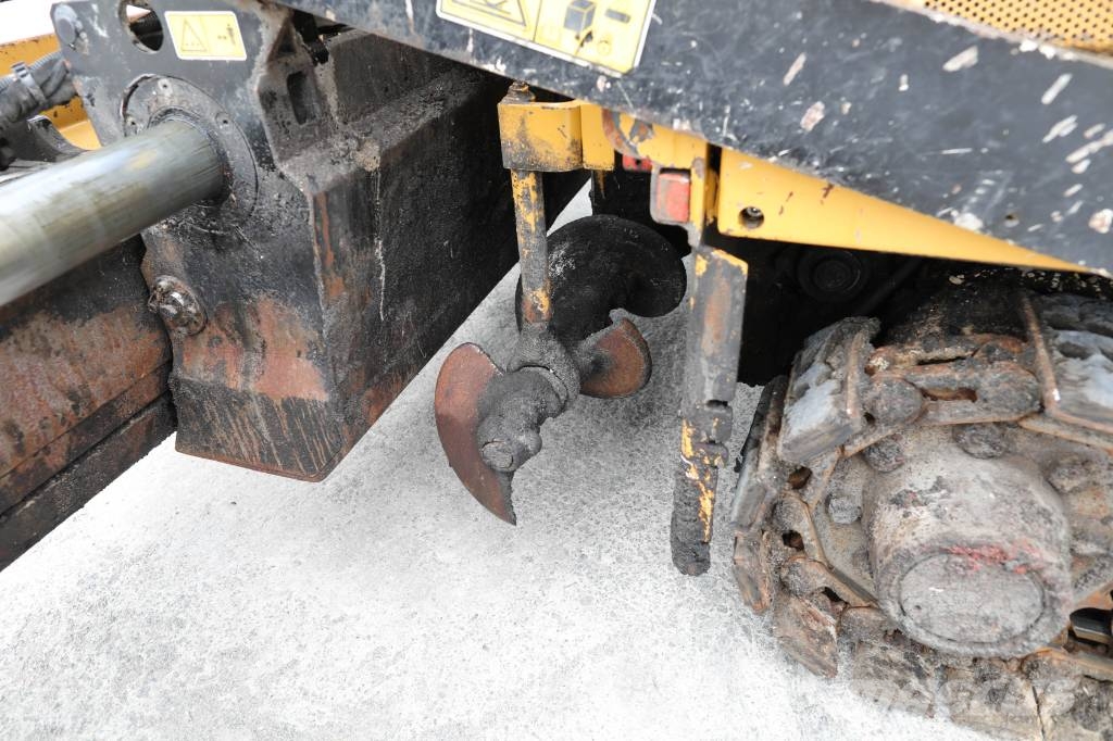 CAT BB621E معدات السفلتة